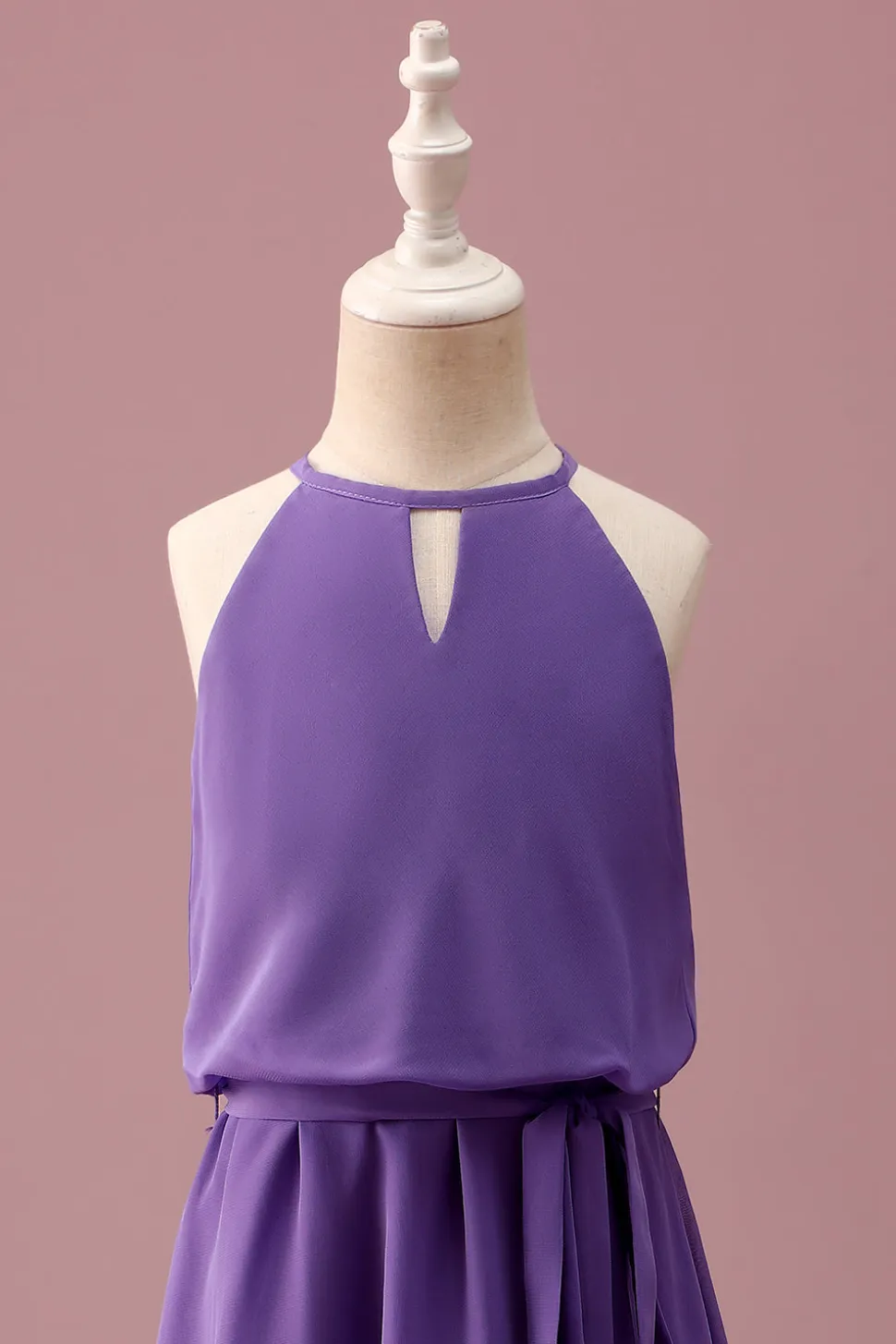 Purple Halter Keyhole Uma linha curta vestido de dama de honra júnior com cinto