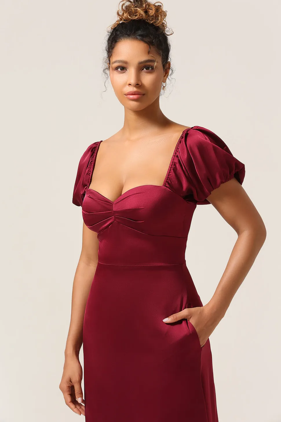 Querida Borgonha vestido de dama de honra com mangas puff