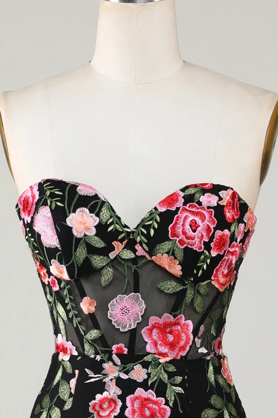 Querido Vestido Preto de Cocktail Com Apliques