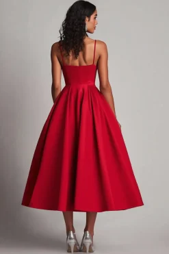 Red Satin A-Line Chá Comprimento Vestido Formal