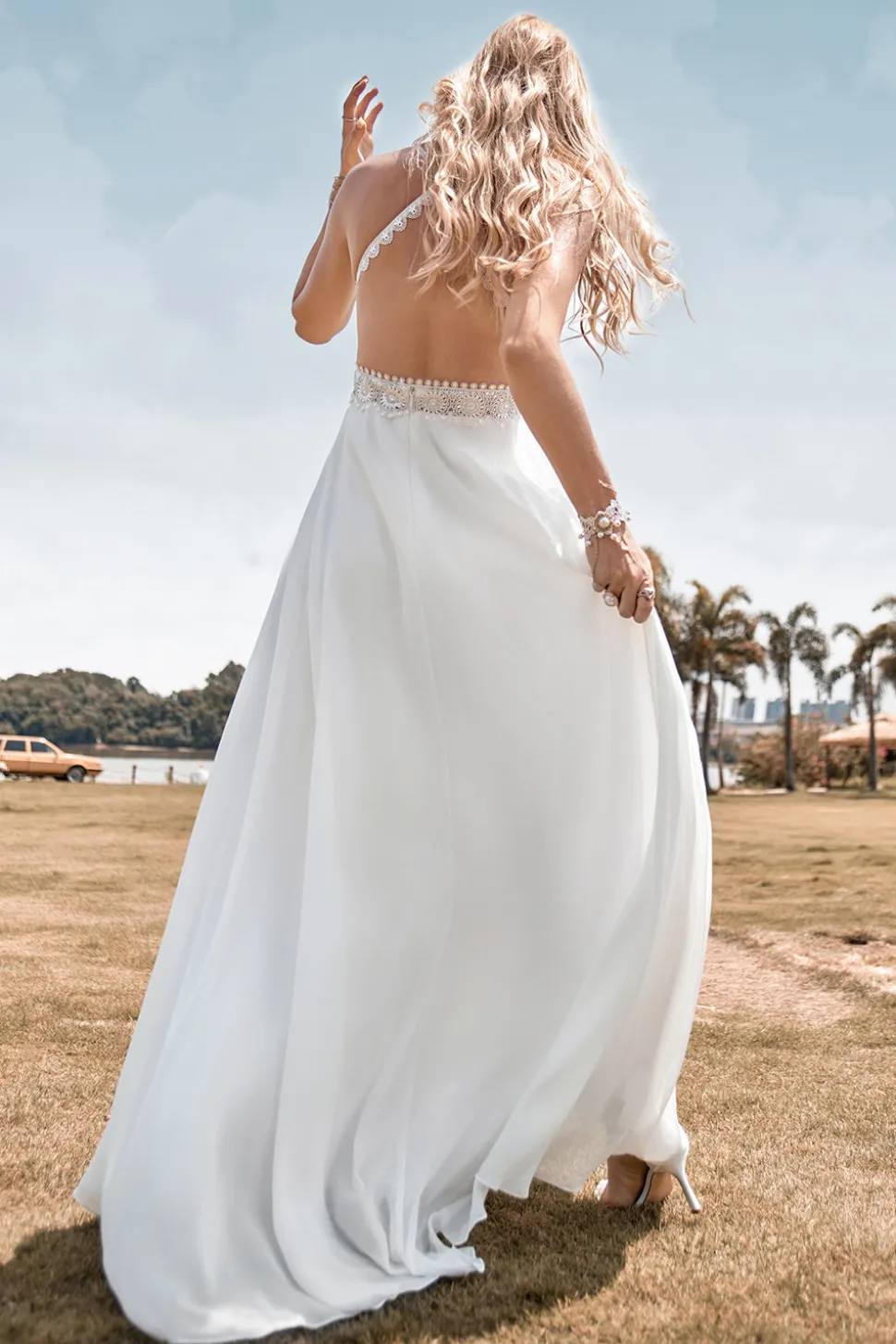 Renda Backless Esparguete Correias Boho Vestido de Noiva com Fenda