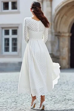 Renda de Marfim Uma Linha Vestido de Receção de Casamento Longo com Mangas Longas