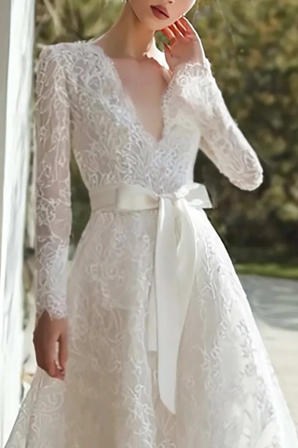 Renda Marfim V-Neck mangas longas vestido de noiva com cinto