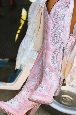 Rosa Empoeirada Bordada Meio Bezerro Cowgirl Boho Botas
