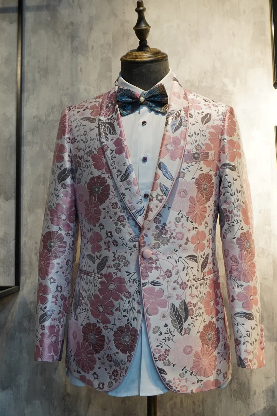 Rosa Floral Jacquard Xaile Lapela 2 Peças Prom Homecoming Suits