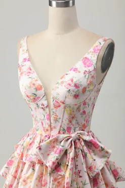 Rosa Floral V-Neck Uma Linha Tiered Short Homecoming Dress com Arco