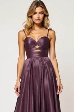 Roxo A Line Espaghetti Straps Cut out Vestido de Baile de Cetim