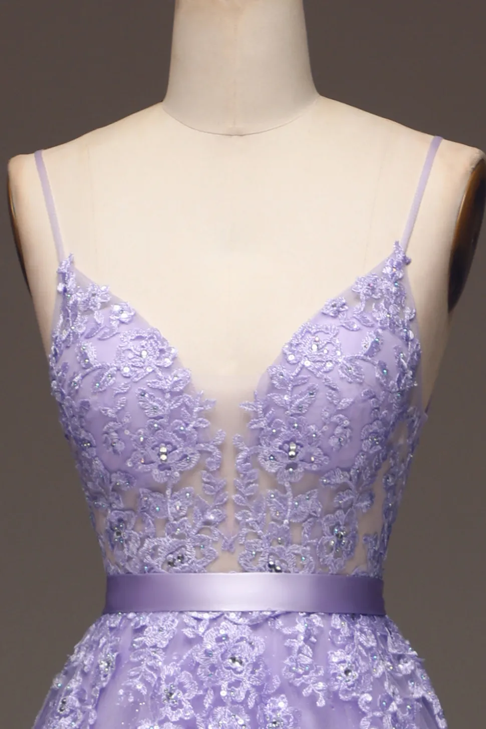 Roxo A-Line Espaghetti Correias Long Beaded e Tule Prom Dress com Apliques