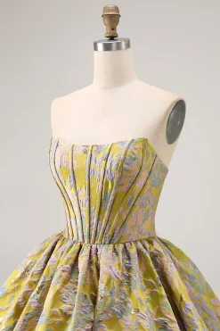 Roxo Strapless Brocade A-Line Corset Mini Homecoming Vestido com Bubble-Hem
