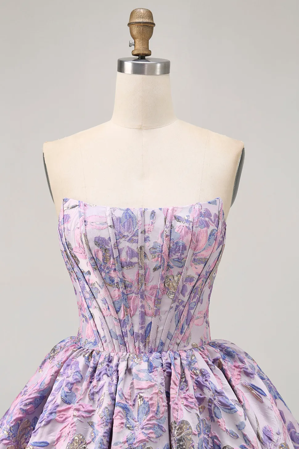 Roxo Strapless Brocade A-Line Corset Mini Homecoming Vestido com Bubble-Hem