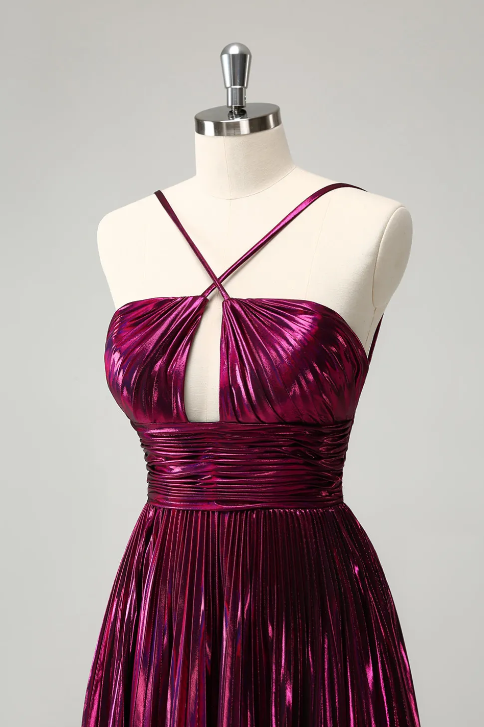 Roxo Uma linha Halter plissado vestido curto Homecoming com oco para fora