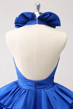 Royal Blue A-Line Halter Tiered Vestido Curto Homecoming com Folhos