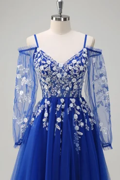 Royal Blue A-Line Ombro Frio Sequin Applique Long Prom Dress com Tule Fenda