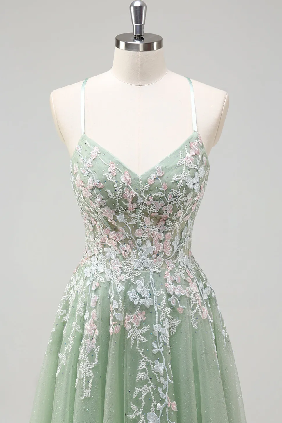 Sage A-Line Espaghetti Correias Tulle Long Prom Dress com Apliques