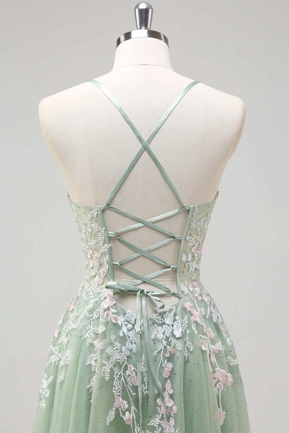 Sage A-Line Espaghetti Correias Tulle Long Prom Dress com Apliques