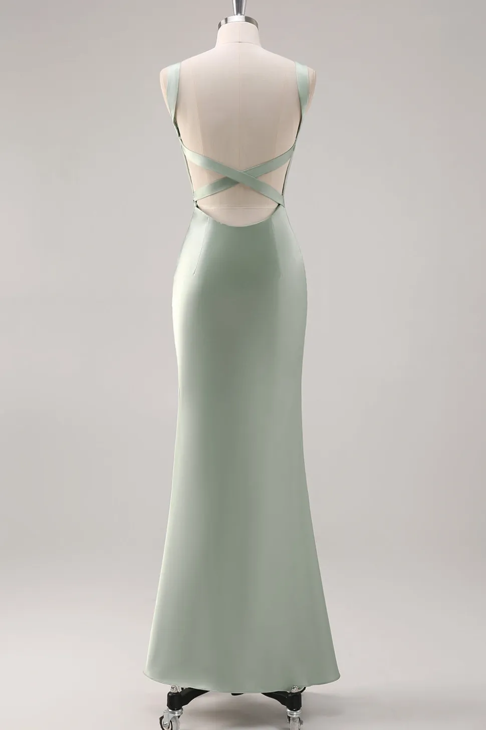 Sage Verde Cetim Scoop Sereia Vestido de dama de honra com Criss Cross Back