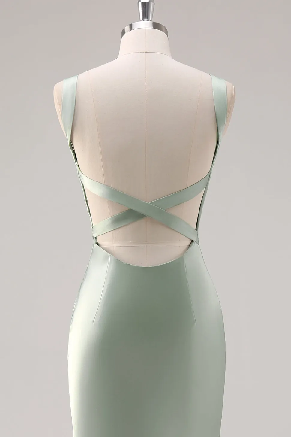 Sage Verde Cetim Scoop Sereia Vestido de dama de honra com Criss Cross Back