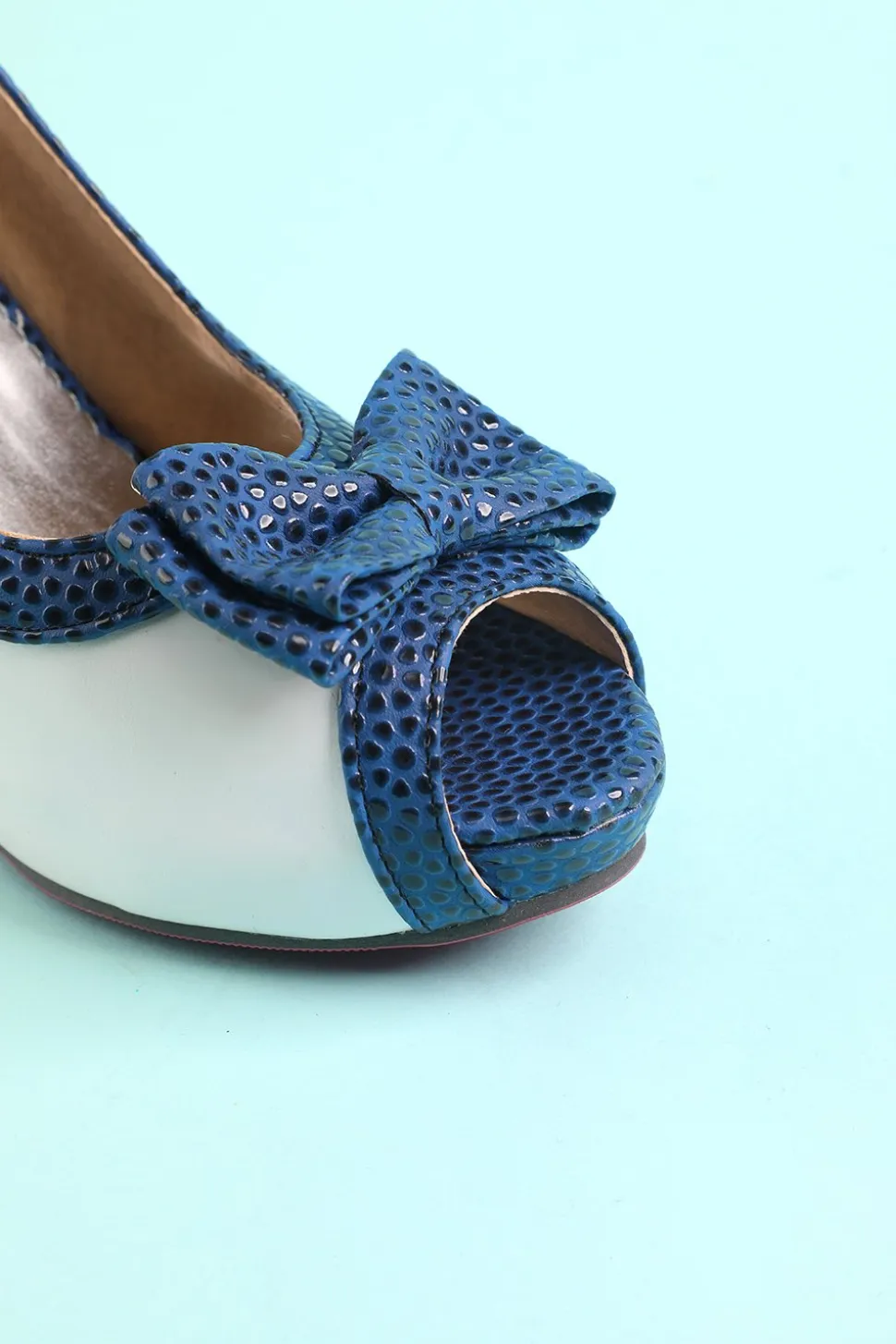 Saltos altos com Bowknot