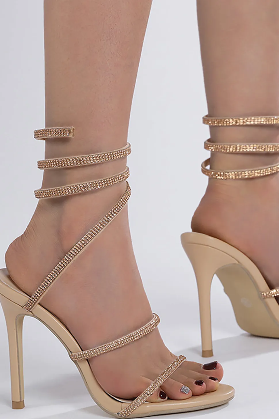 Sandálias de salto alto Stiletto Golden Beaded brilhantes