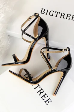 Sandálias de stiletto preto