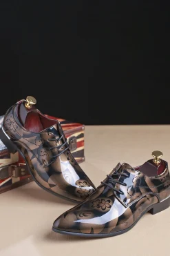 Sapatos de festa de couro masculino de Jacquard marrom