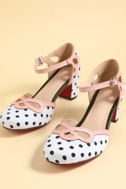 Sapatos retro pretos de pontos