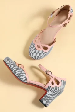 Sapatos retro pretos de pontos