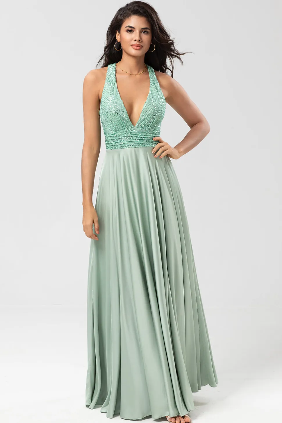 Sem fim Uma linha V-Neck Matcha longo vestido de dama de honra com missangas