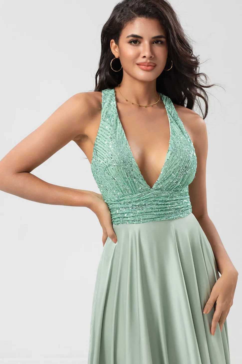 Sem fim Uma linha V-Neck Matcha longo vestido de dama de honra com missangas