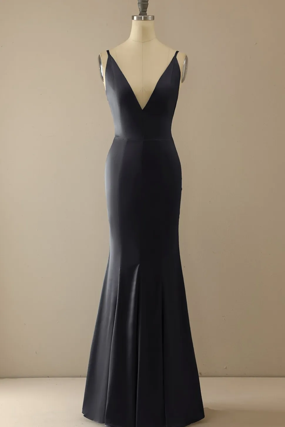 Sereia Azul V Long Neck Prom Dress