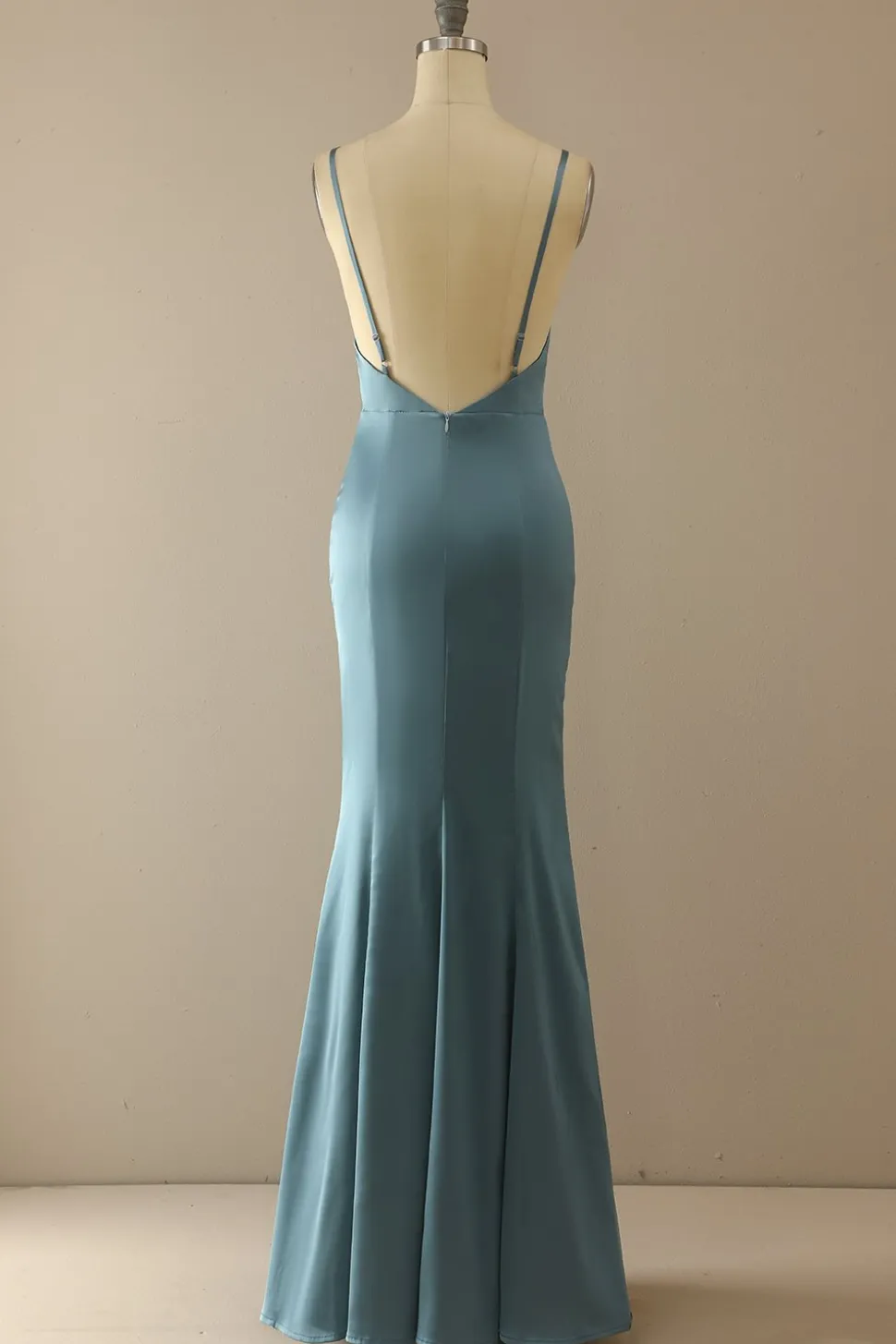 Sereia Azul V Long Neck Prom Dress