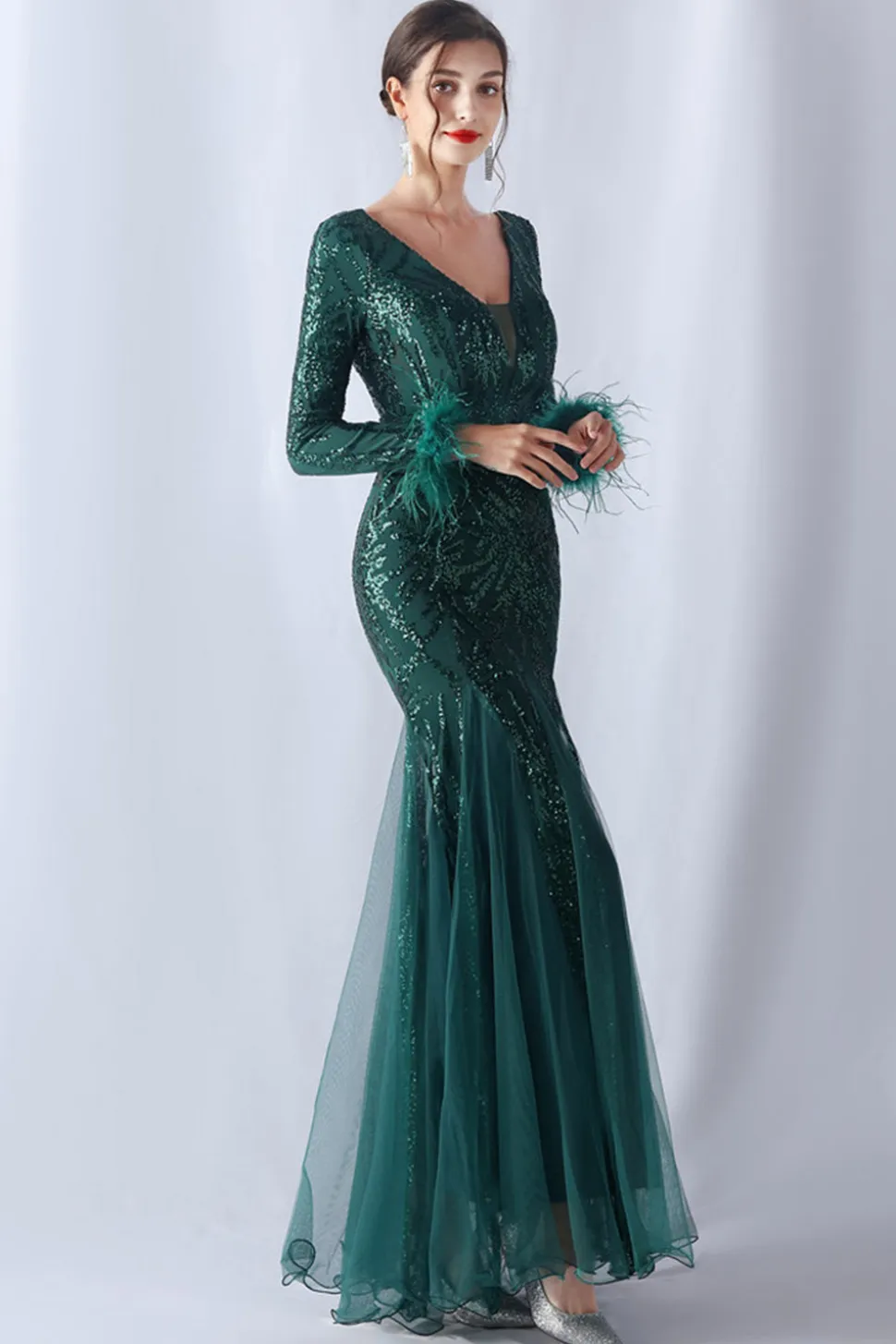 Sereia brilhante Borgonha emplumada mãe de vestido de noiva com mangas compridas