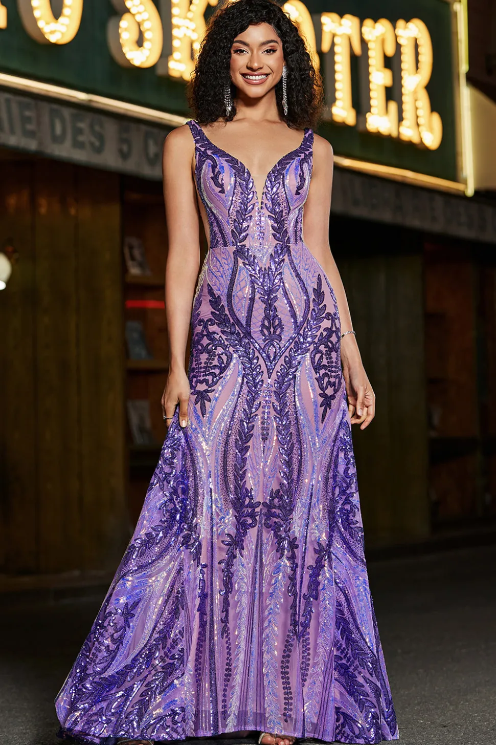 Sereia brilhante V pescoço roxo escuro Sequins longo vestido de baile com costas abertas
