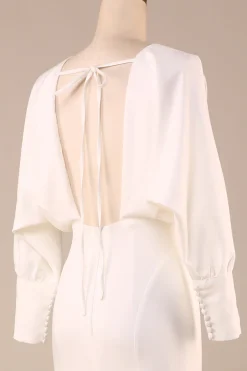 Sereia de Marfim Simples Mangas Longas Deep V-Neck Vestido de Noiva