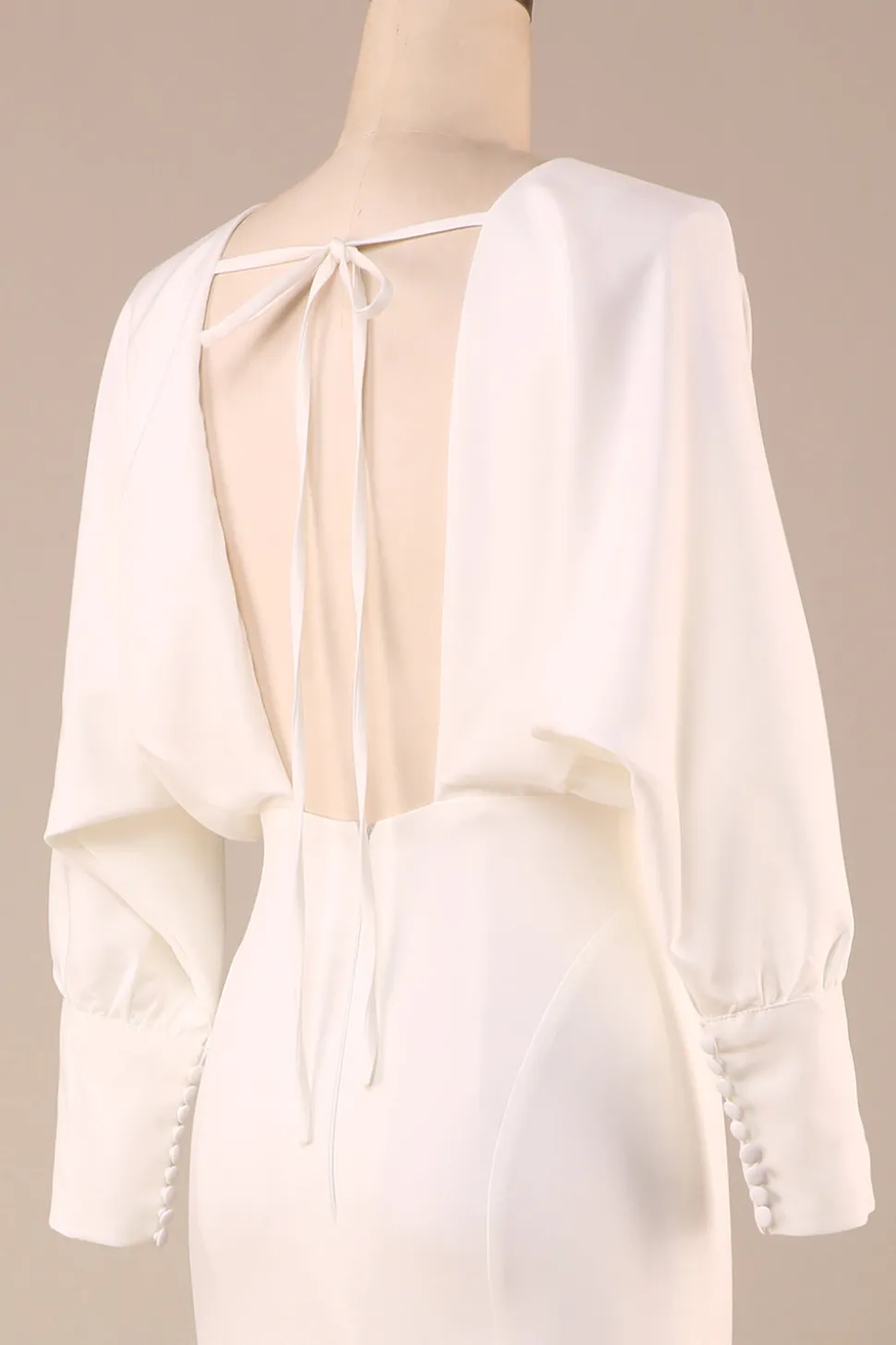 Sereia de Marfim Simples Mangas Longas Deep V-Neck Vestido de Noiva