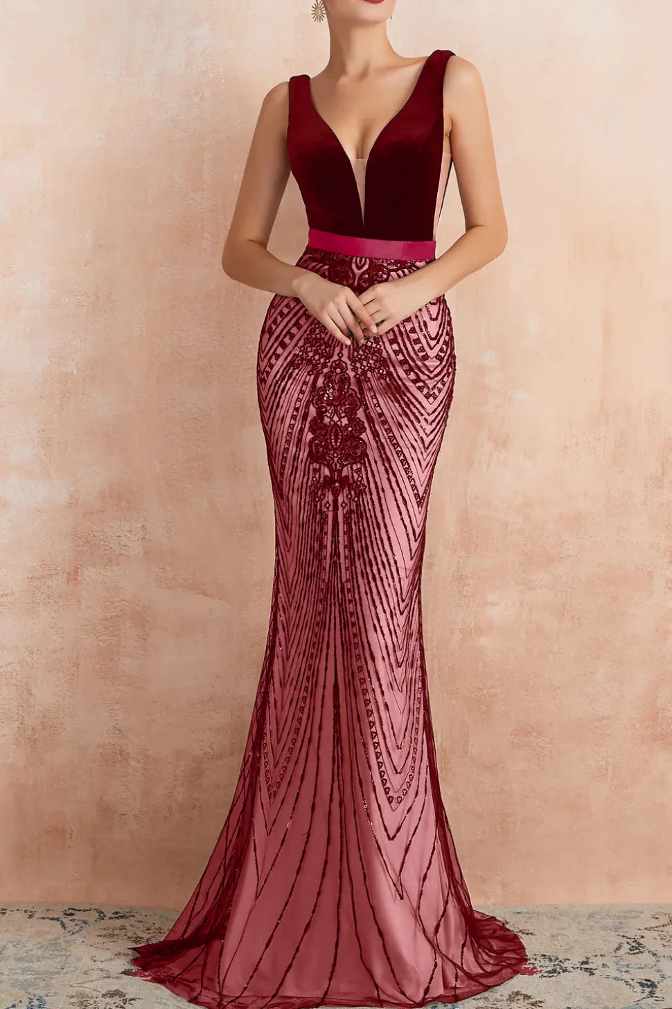 Sereia Preta Brilhante Deep V-Neck Long Prom Dress com Costas Abertas