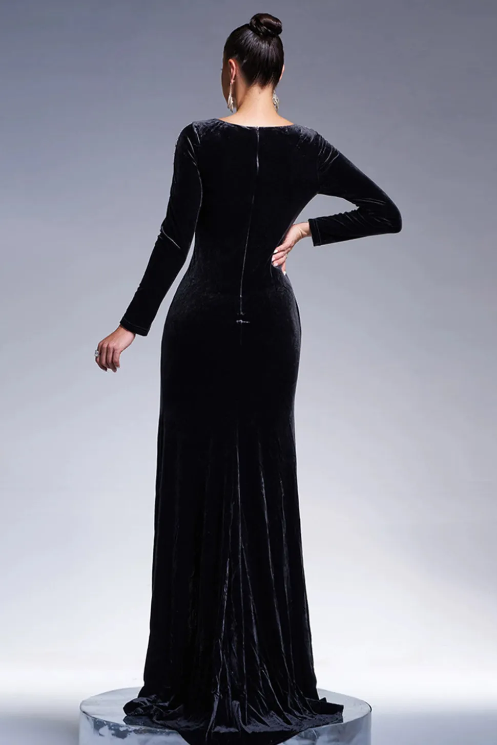 Sereia Preta V Pescoço Mangas Longas Tassels Veludo Vestido Formal Longo com Fenda