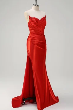 Sereia Vermelha Cetim Strapless plissado lantejoulas longo vestido de baile com fenda