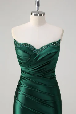 Sereia Vermelha Cetim Strapless plissado lantejoulas longo vestido de baile com fenda