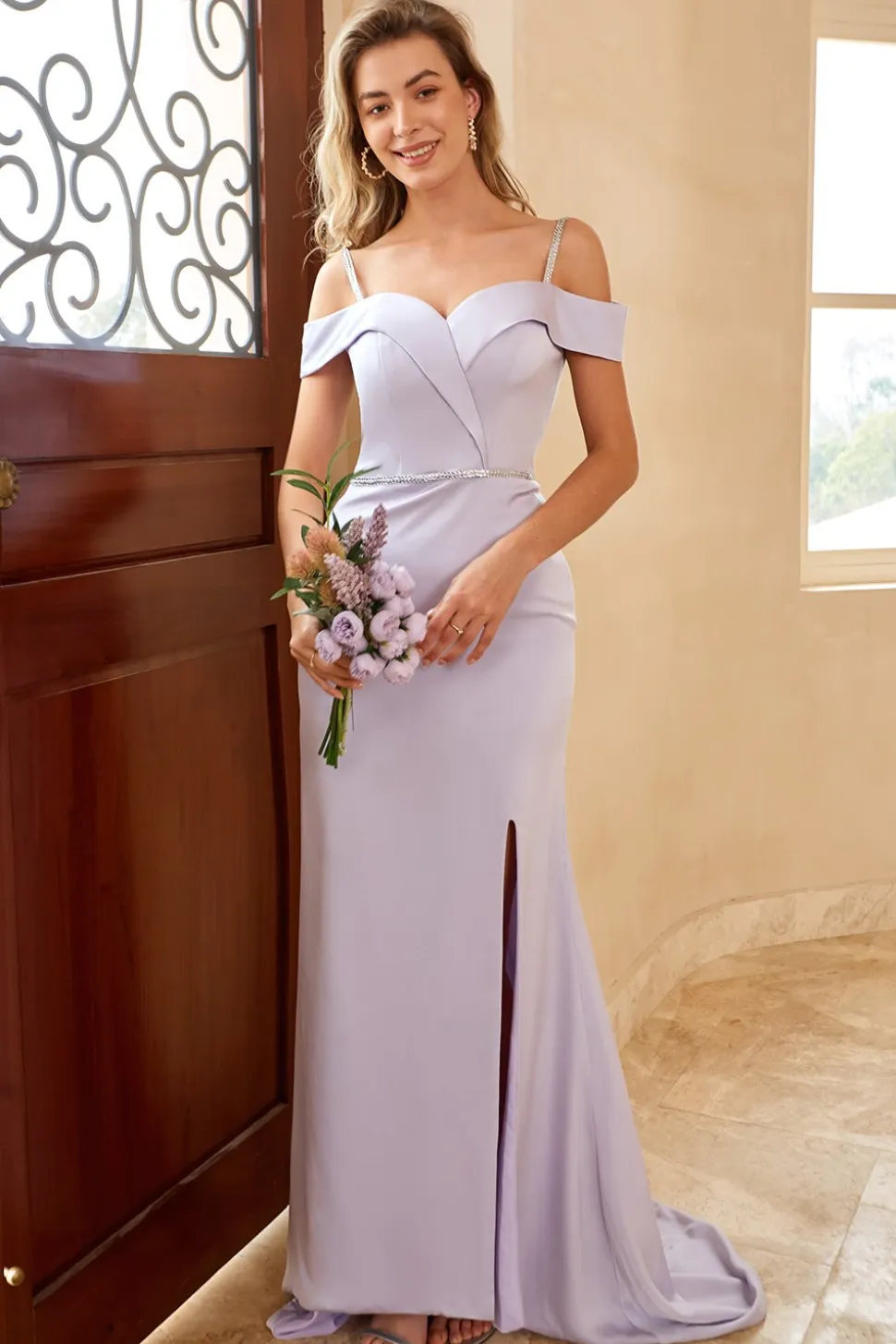 Sheath Off the Shoulder Lilac Long Bridesmaid Dress com frente dividida