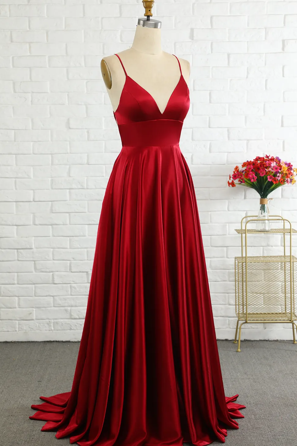 Simples linha spaghetti alças borgonha longo vestido de baile com cirss cross back