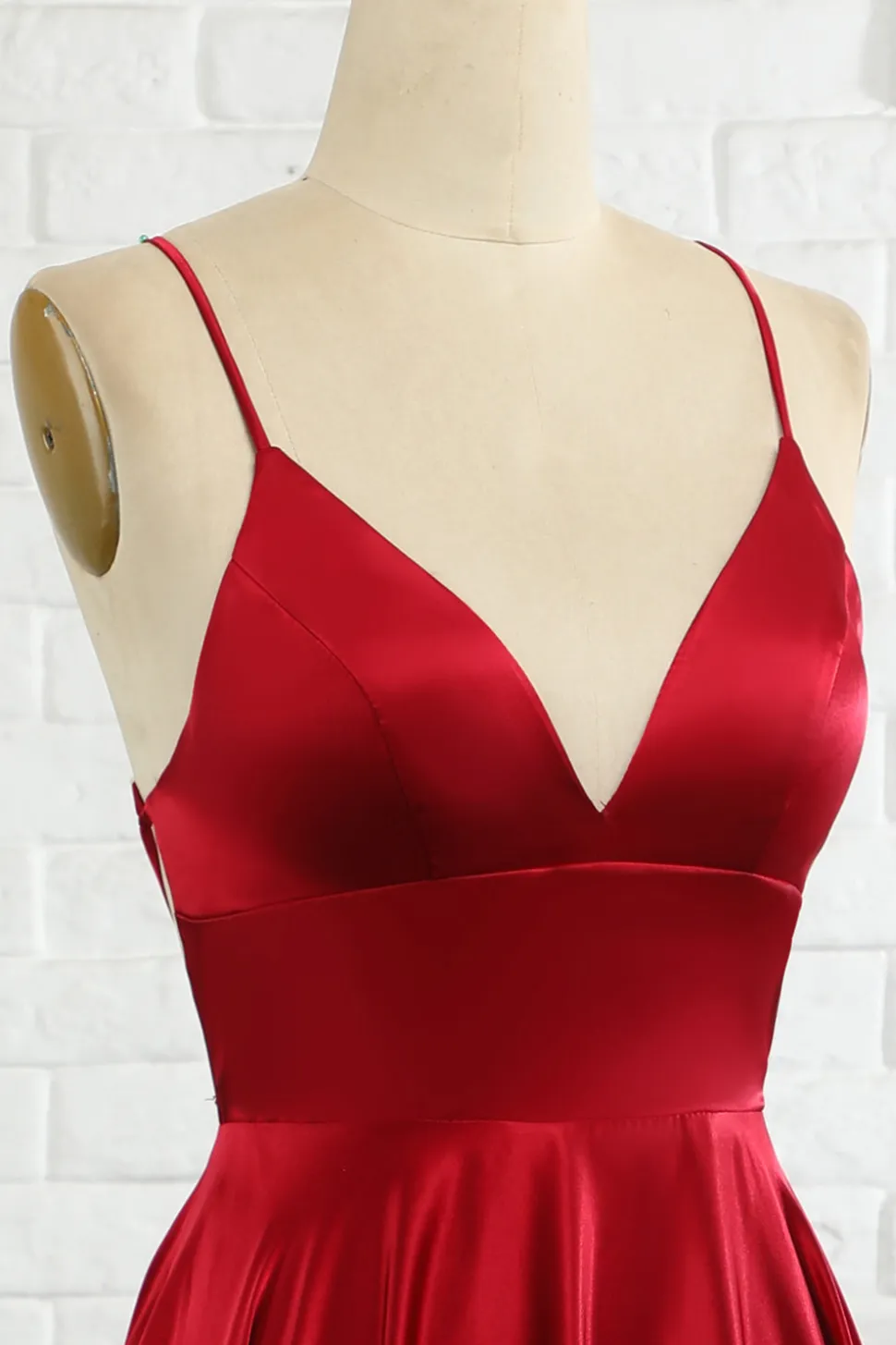Simples linha spaghetti alças borgonha longo vestido de baile com cirss cross back