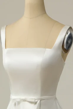 Simples um vestido de noiva branco de pescoço quadrado quadrado branco longo