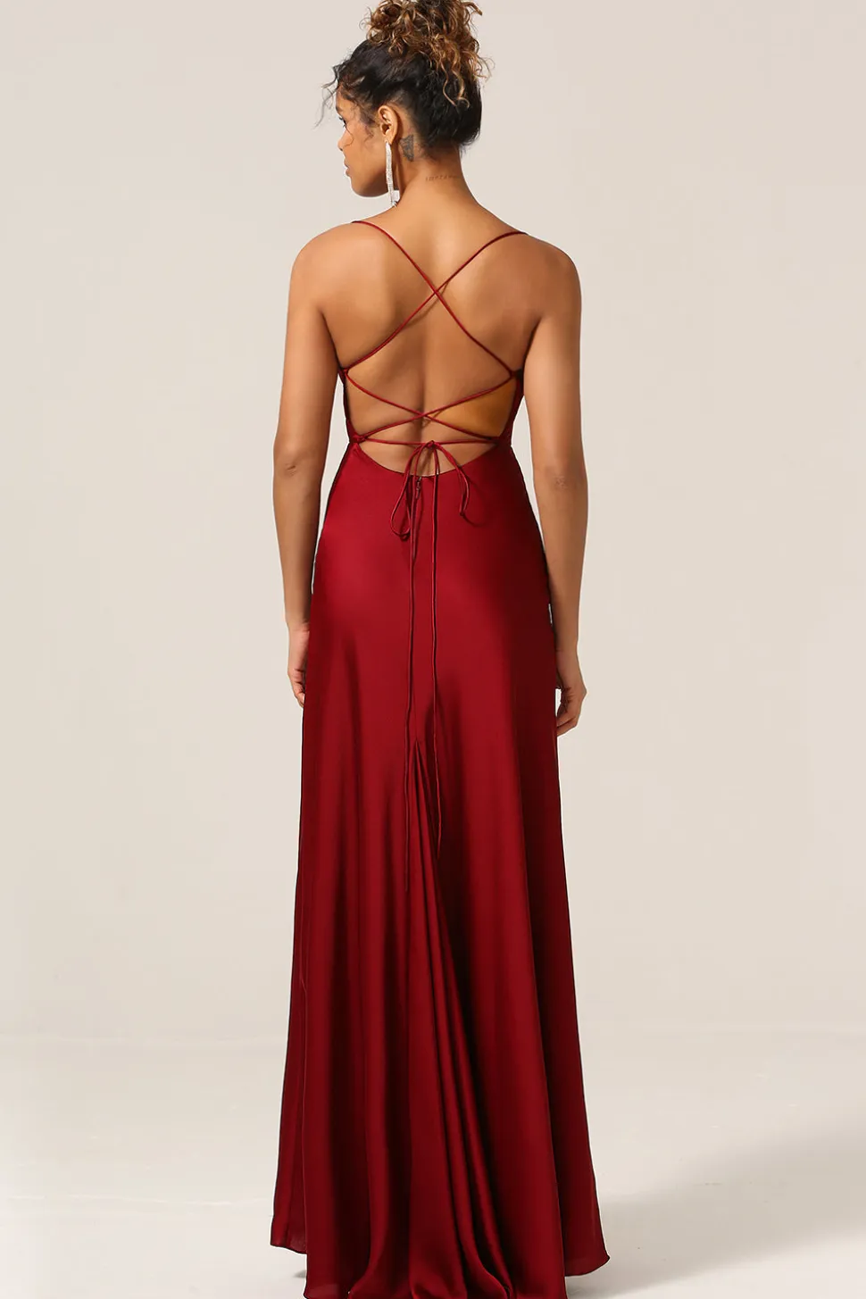 Simples Uma Linha Lace-Up Back Borgonha Vestido Longo Madrinha com Criss Cross Back