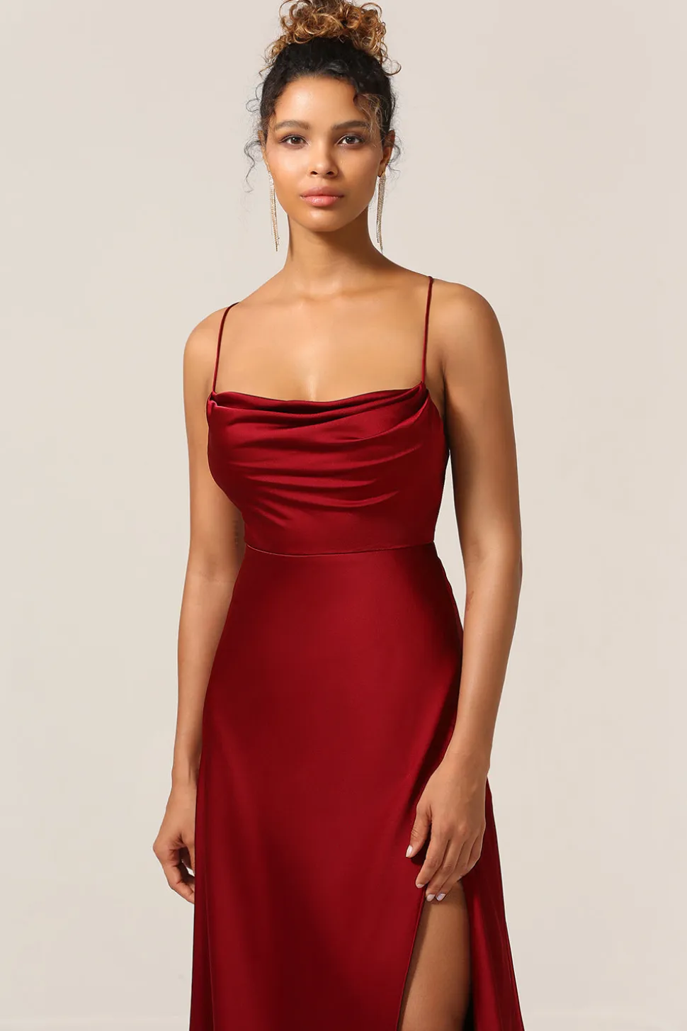 Simples Uma Linha Lace-Up Back Borgonha Vestido Longo Madrinha com Criss Cross Back