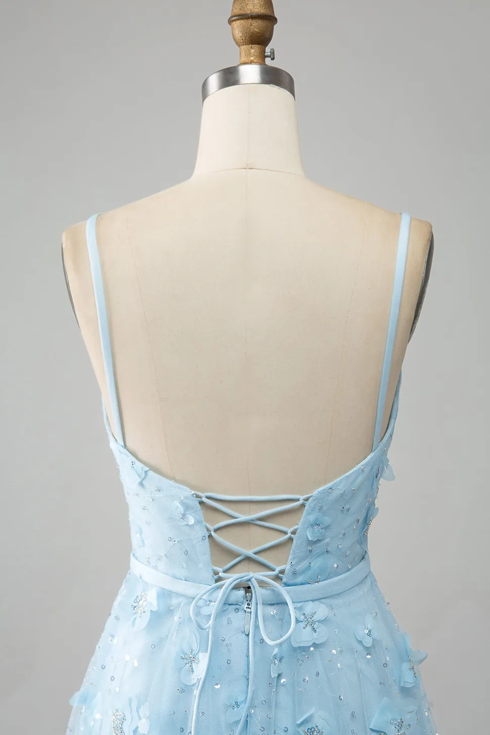 Sky Blue A Line Spaghetti Straps Vestido de baile de formatura com contas brilhantes com borboletas 3D