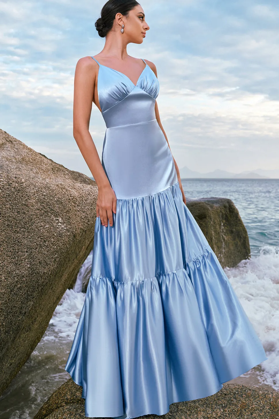 Sky Blue A-Line Esparguete Correias Backless Cetim Long Vestido Madrinha