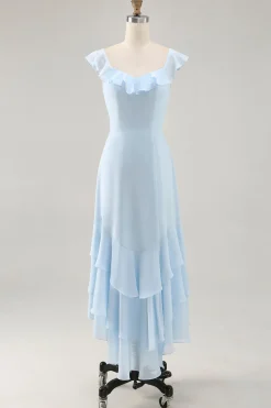Sky Blue Ruffled Scoop Neck Um Vestido de Madrinha Linha