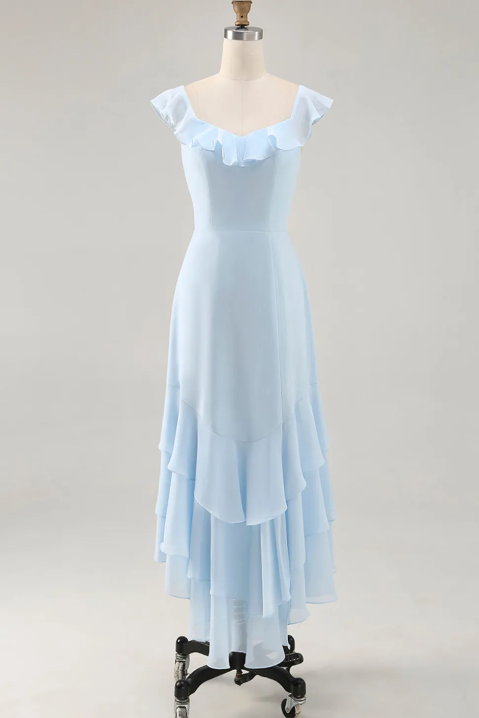 Sky Blue Ruffled Scoop Neck Um Vestido de Madrinha Linha