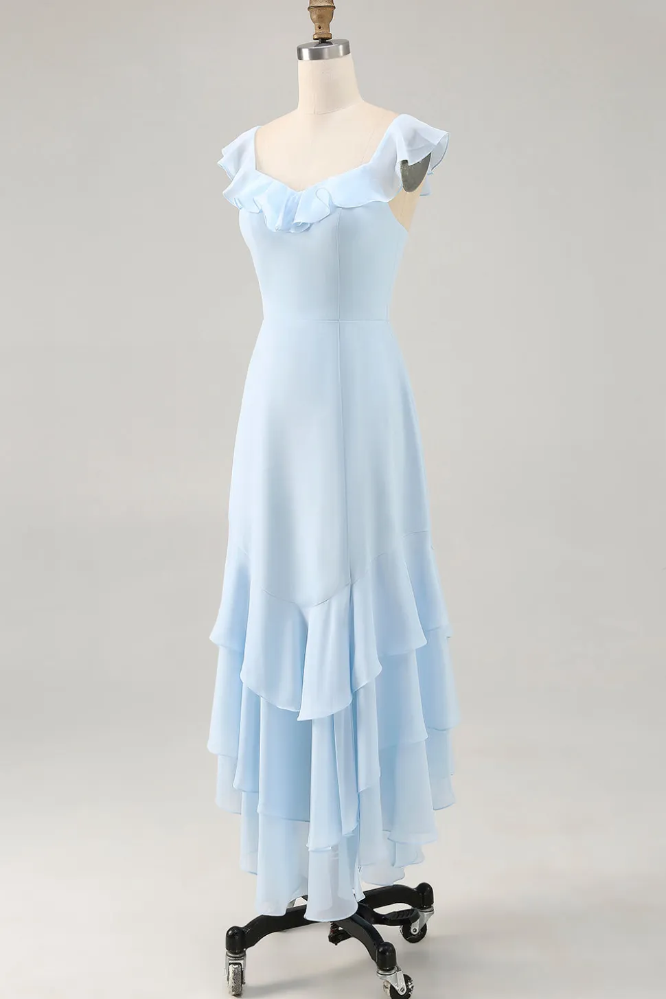 Sky Blue Ruffled Scoop Neck Um Vestido de Madrinha Linha